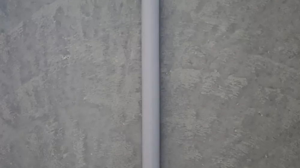 HVI light plus with concrete wall as background